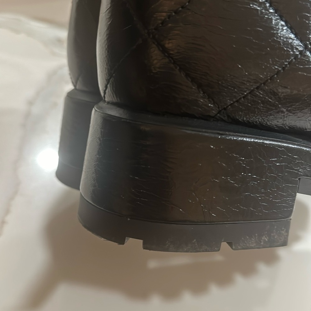 Chnel lace up boot 
Leather biker boots - Picture 7 of 15